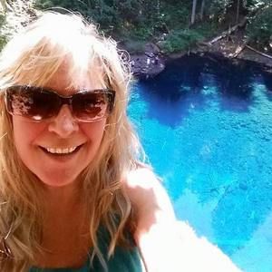 Meet your Posher, Renee